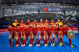 2025中超联赛各队排名折线图